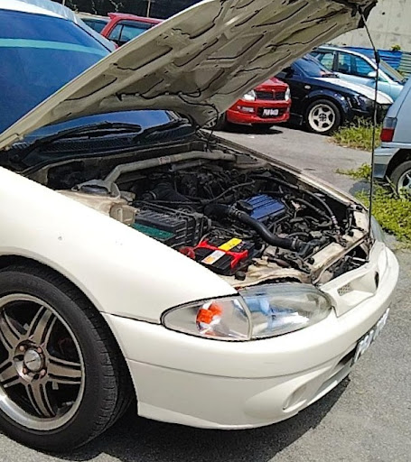 Bateri kereta Gelugor