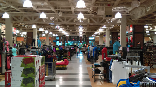 DICK'S Sporting Goods