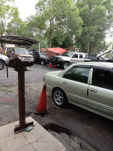 RH Garage Auto Care