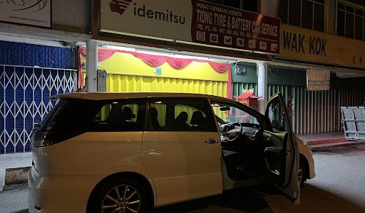 Tiong Tyre & Bateri: Servis Kereta Profesional – Penukaran Tayaran & Pengisian Bateri Cepat