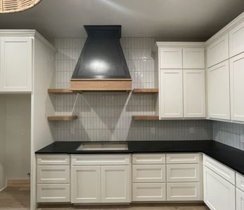 Gabinetes González: Diseño de Cocina Moderna y Almacenamiento a Medida