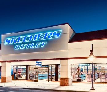 Oferta de zapatillas SKECHERS en Warehouse Outlet – Descuentos exclusivos y estilo