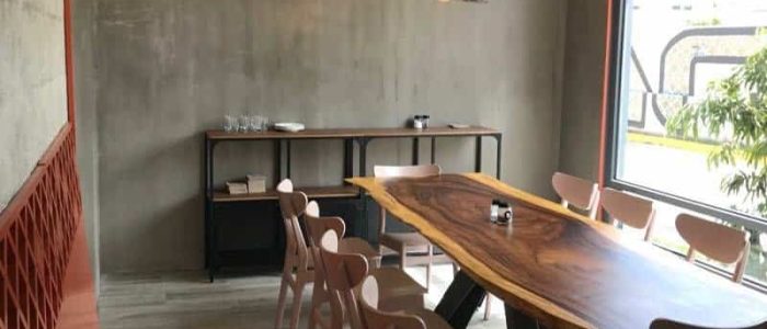 Asientos PR: Diseño elegante de sillas para eventos y conferencias profesionales